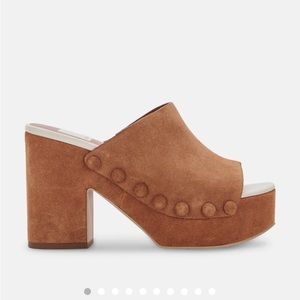 Dolce vita Emol platform clogs in pecan suede size 10